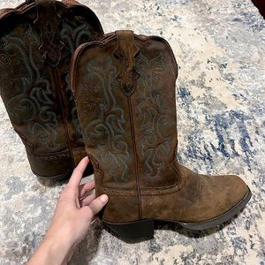 Justin Cowboy Boots Size 7B New